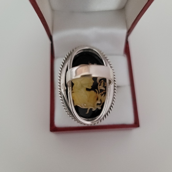 Ring with Baltic Amber - Picture 2 of 4